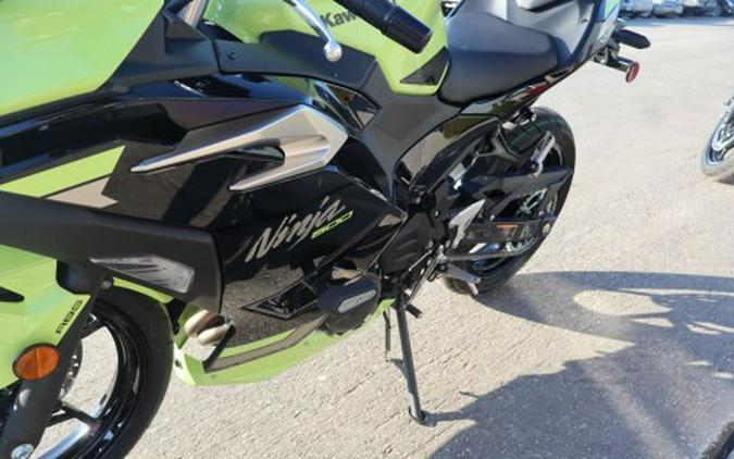 2026 Kawasaki Ninja® 500 ABS
