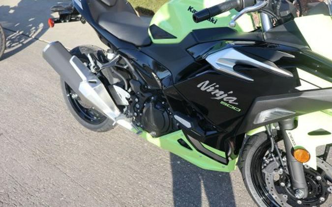 2026 Kawasaki Ninja® 500 ABS