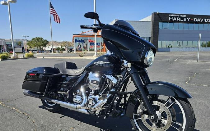 2016 Harley-Davidson® FLHXS - Street Glide® Special