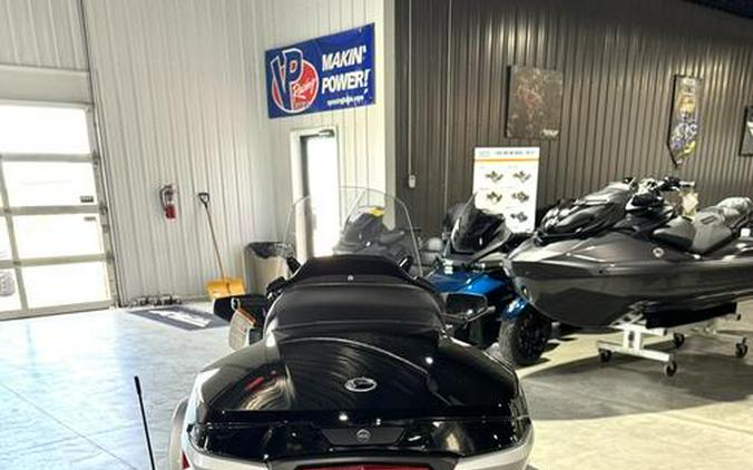 2023 Can-Am® Spyder RT Limited Dark Wheels