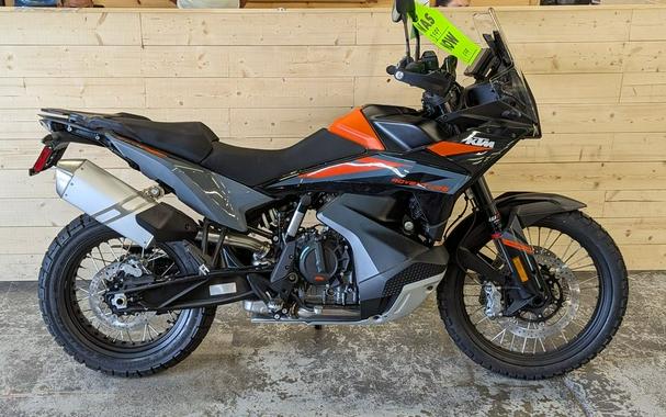 2023 KTM Adventure 890