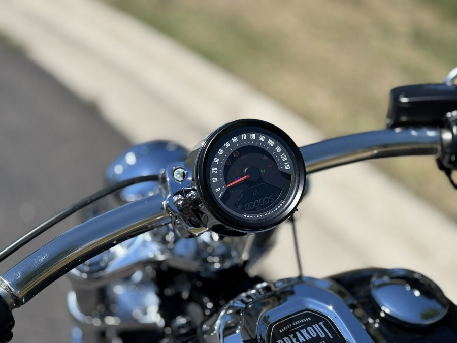 2025 Harley-Davidson Breakout