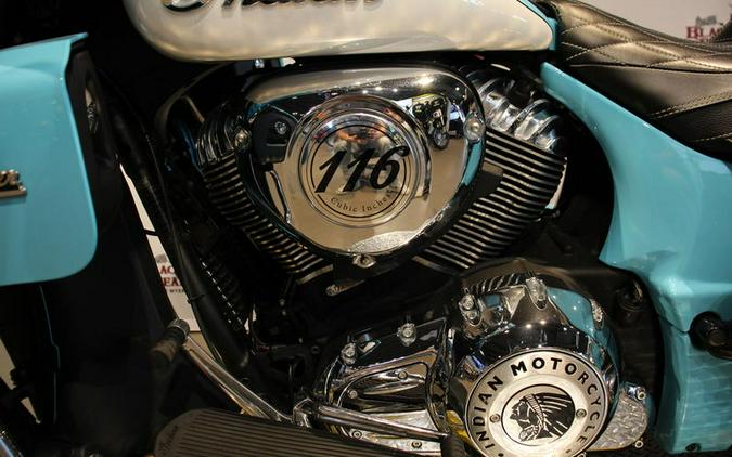 2021 Indian Motorcycle® Roadmaster® Maroon Metallic/Crimson Metallic