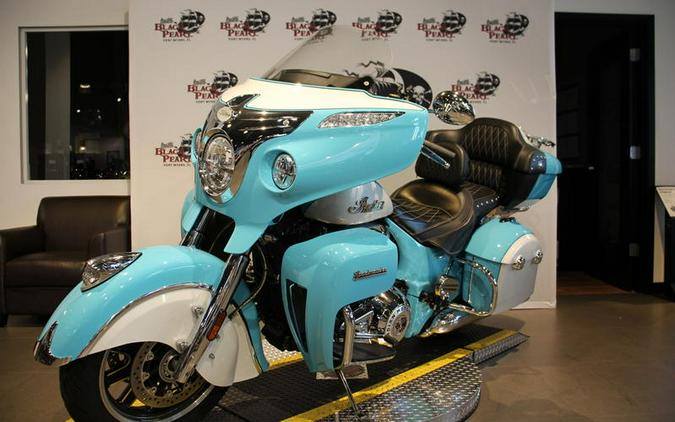 2021 Indian Motorcycle® Roadmaster® Maroon Metallic/Crimson Metallic