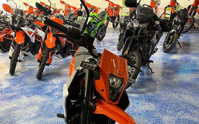 2026 KTM 390 SMC R