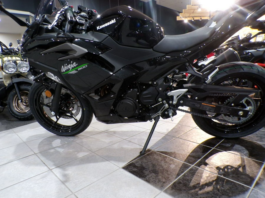 2024 Kawasaki Ninja® 500