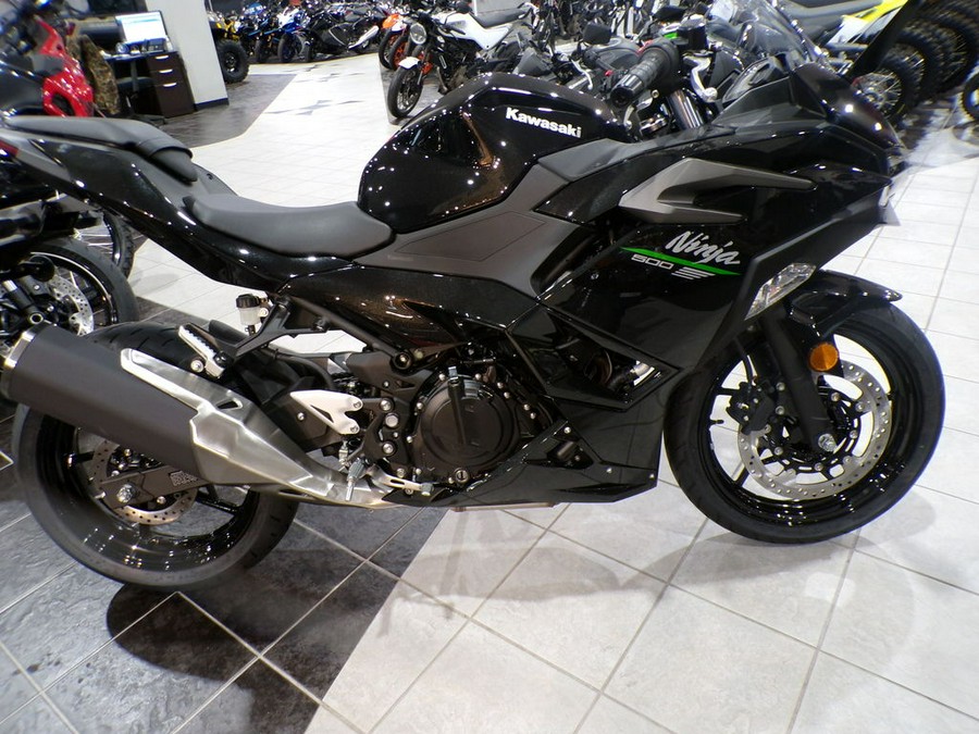 2024 Kawasaki Ninja® 500