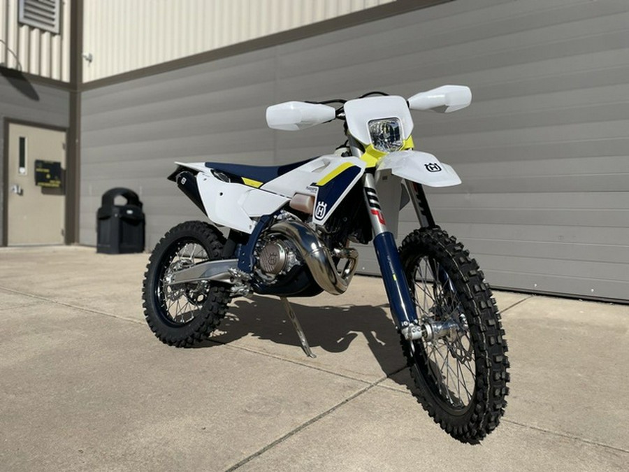 2025 Husqvarna TE 300