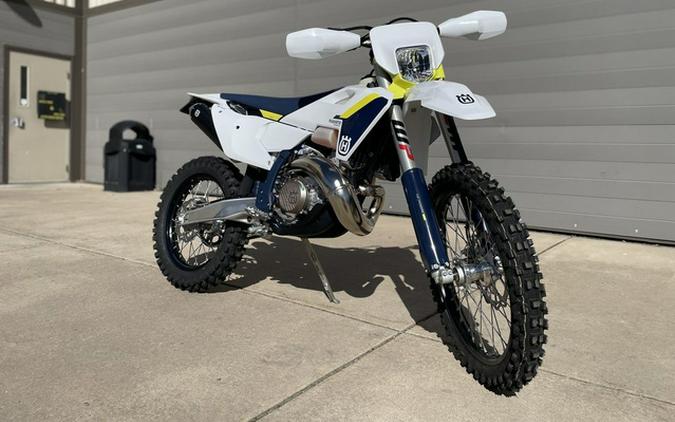 2025 Husqvarna TE 300