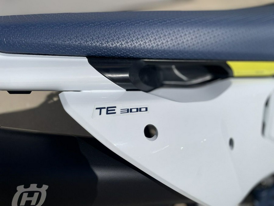 2025 Husqvarna TE 300