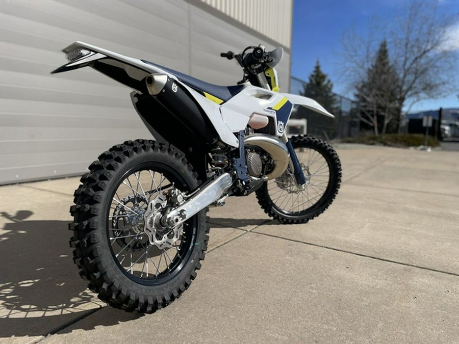 2025 Husqvarna TE 300