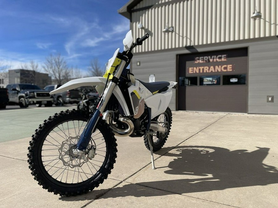 2025 Husqvarna TE 300