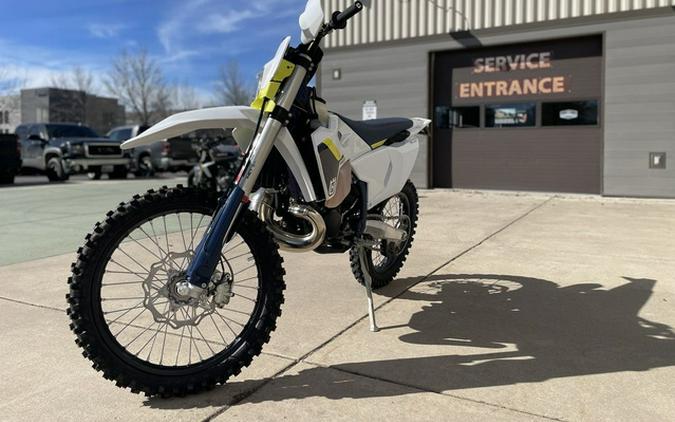 2025 Husqvarna TE 300