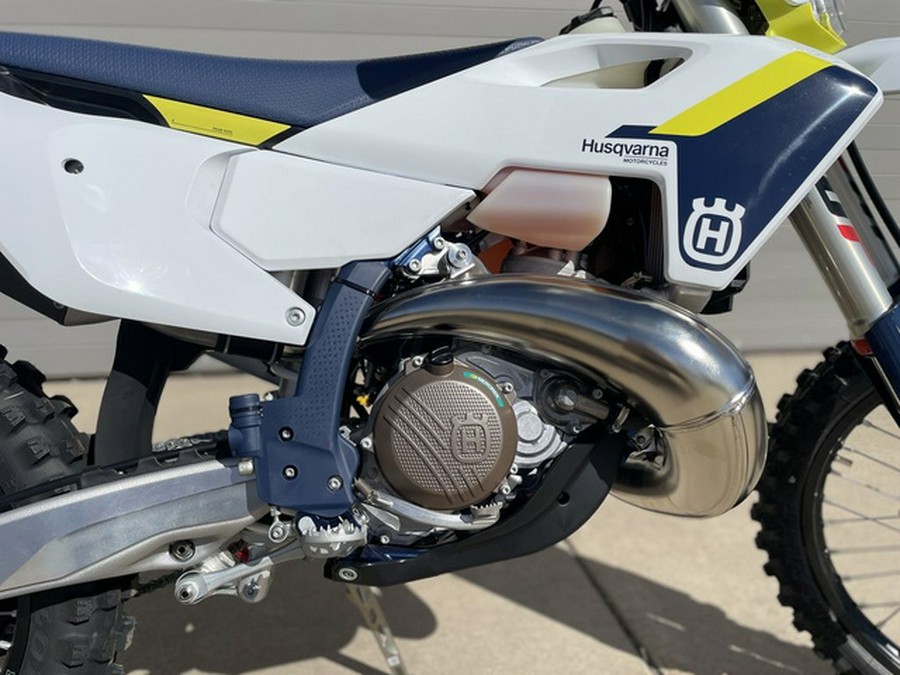 2025 Husqvarna TE 300