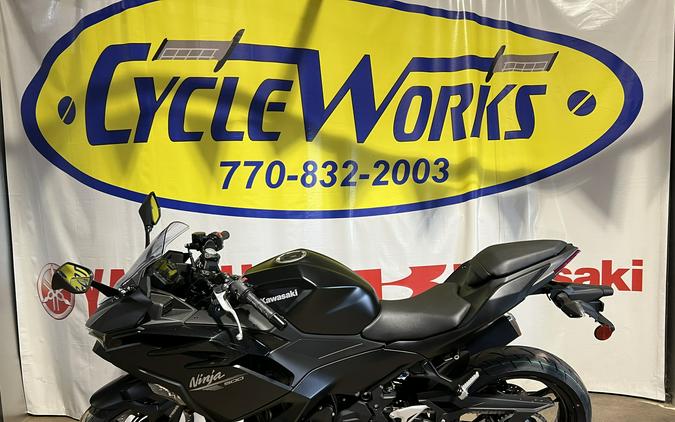 2026 Kawasaki Ninja® 500 ABS