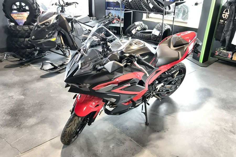 2025 Kawasaki Ninja® 500 SE ABS