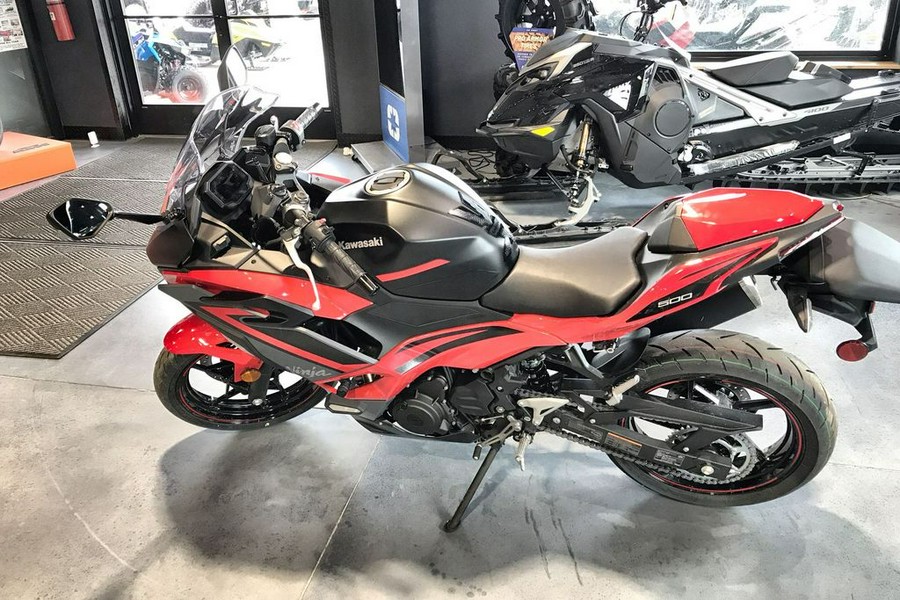 2025 Kawasaki Ninja® 500 SE ABS