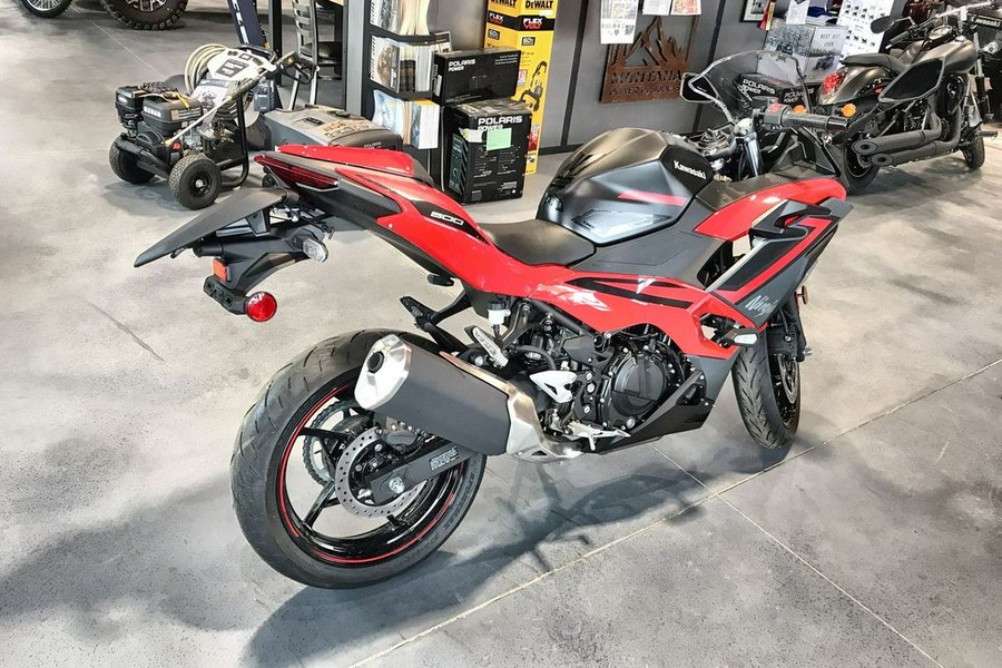 2025 Kawasaki Ninja® 500 SE ABS