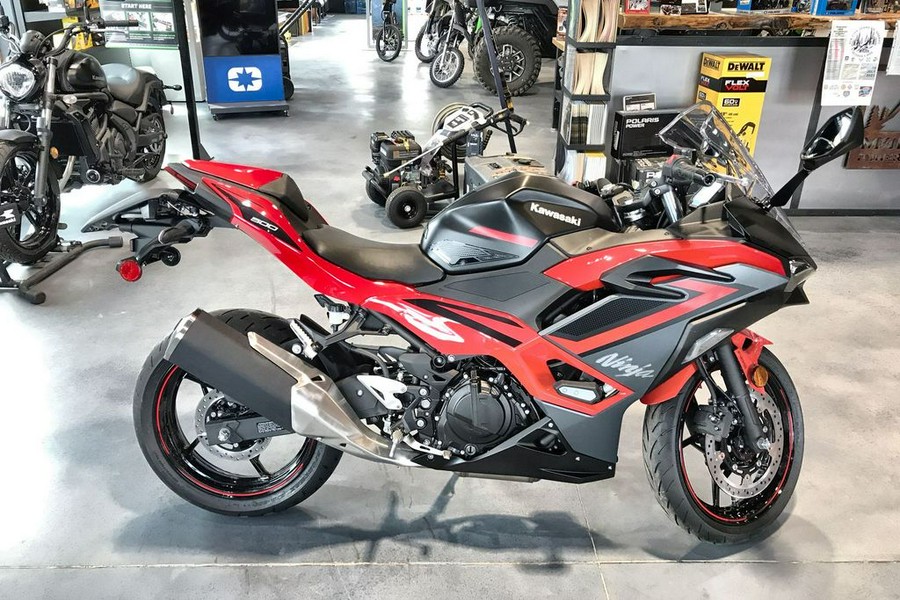 2025 Kawasaki Ninja® 500 SE ABS