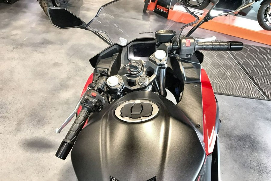 2025 Kawasaki Ninja® 500 SE ABS