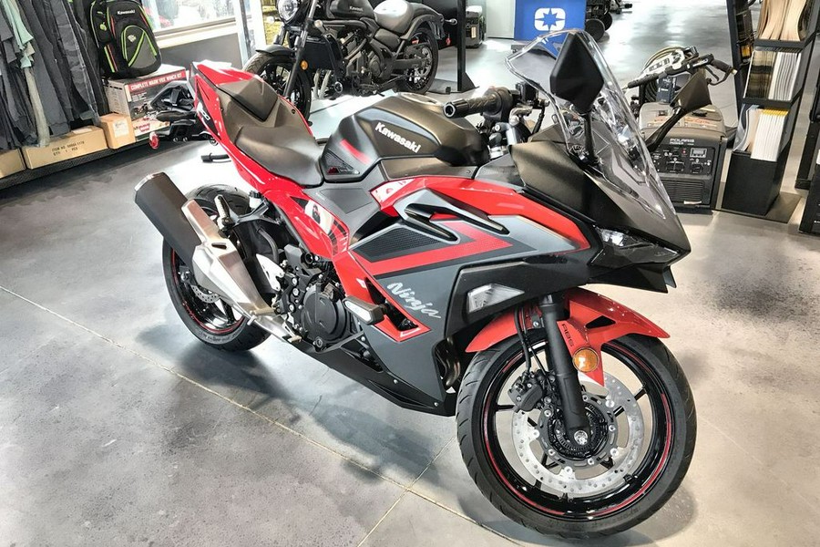 2025 Kawasaki Ninja® 500 SE ABS