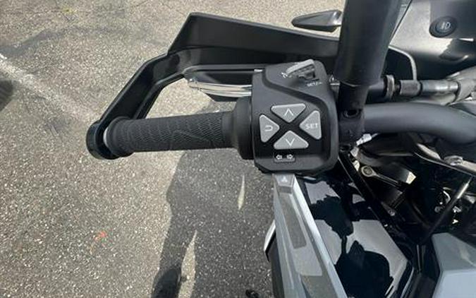 2025 Husqvarna Norden 901