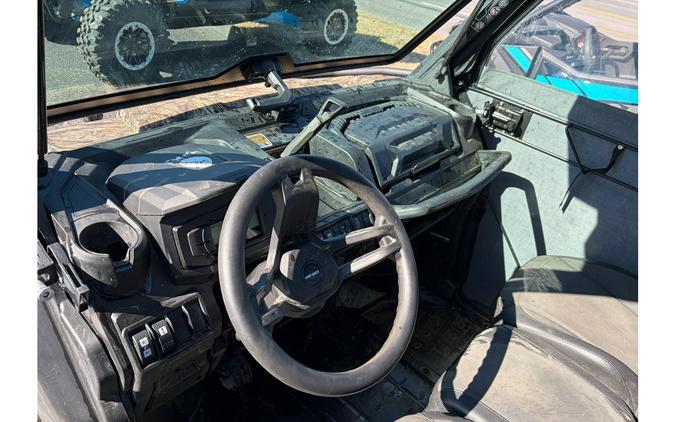 2023 Can-Am Defender XT HD10