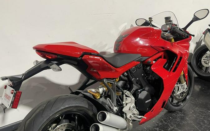 2022 Ducati Supersport 950 Ducati Red