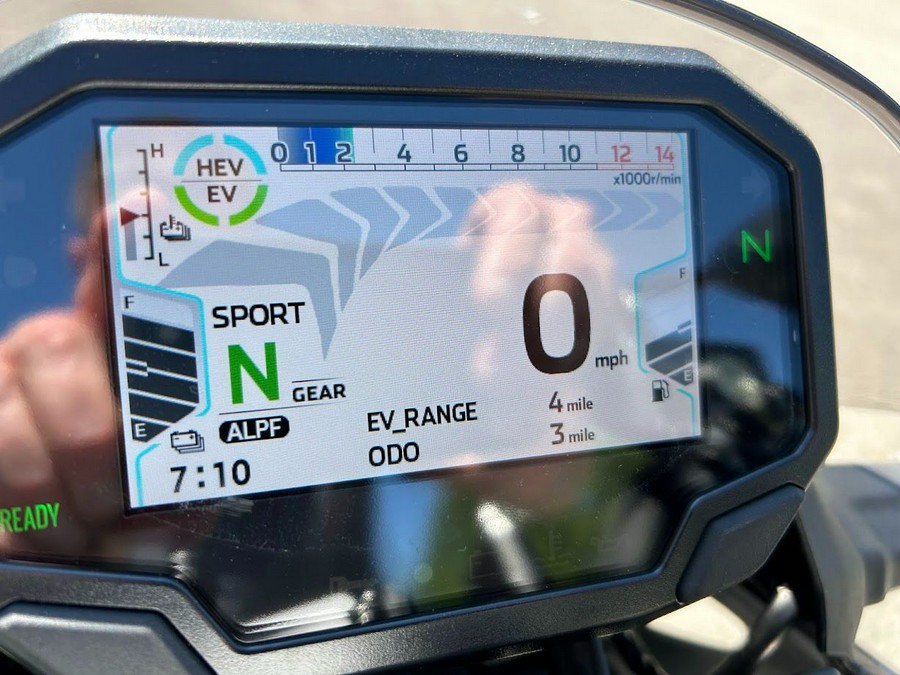 2024 Kawasaki Z7 Hybrid ABS