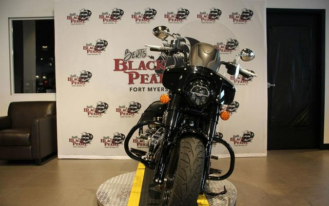 2024 Indian SUPER CHIEF LIMITED, BLACK METALLIC, 49ST