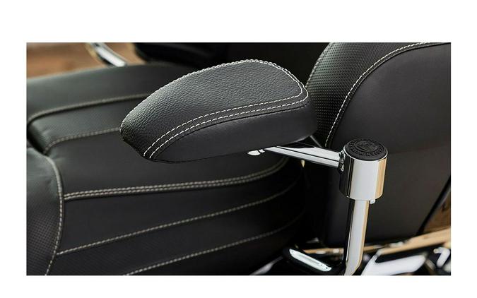 2024 Indian Motorcycle RoadmasterÂ® Limited with PowerBand Audio Package