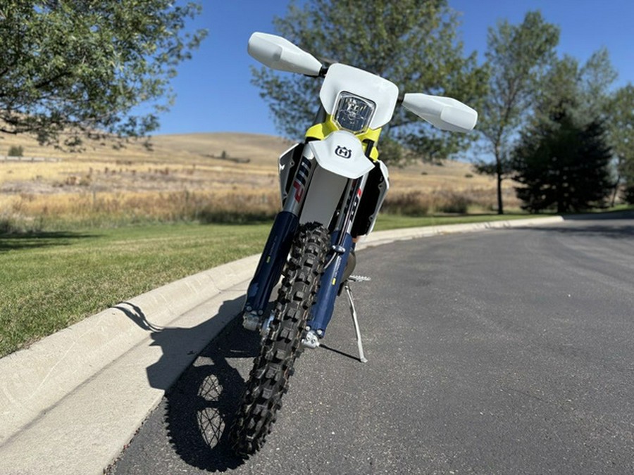 2025 Husqvarna TE 300