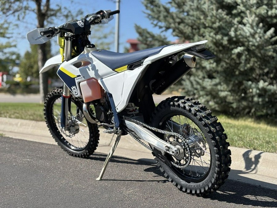 2025 Husqvarna TE 300
