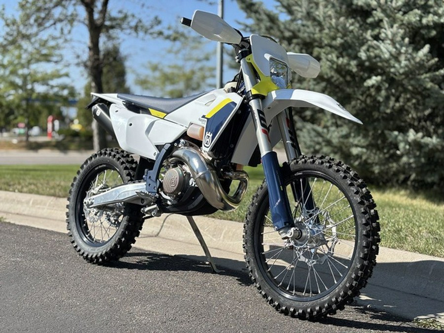 2025 Husqvarna TE 300
