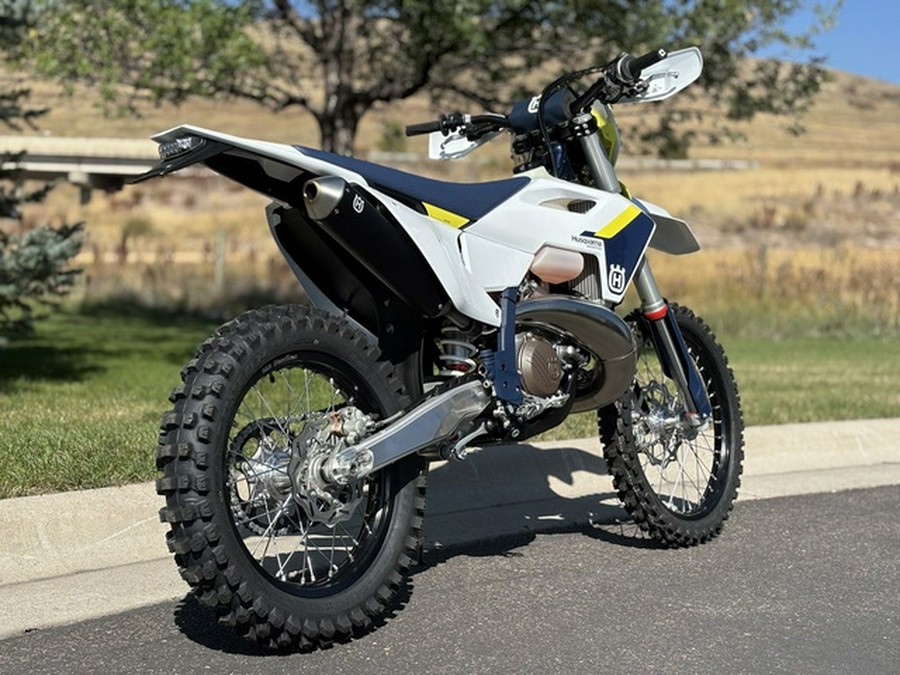 2025 Husqvarna TE 300