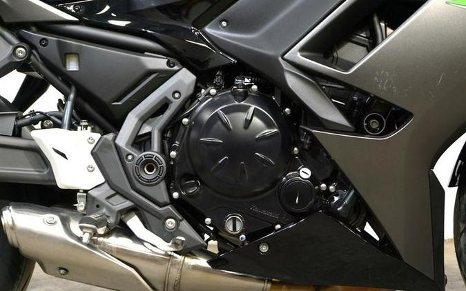 2024 Kawasaki Ninja® 650 Metallic Matte Dark Gray/Metallic Spark Black
