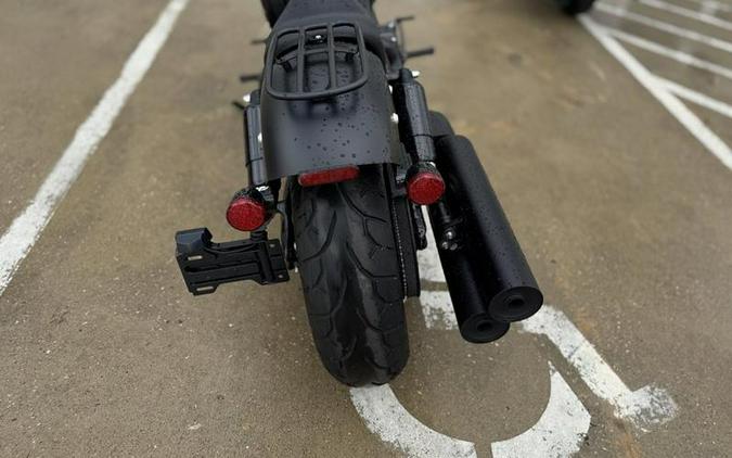 2023 Indian Motorcycle® Chief® Bobber Dark Horse® Silver Quartz Smoke
