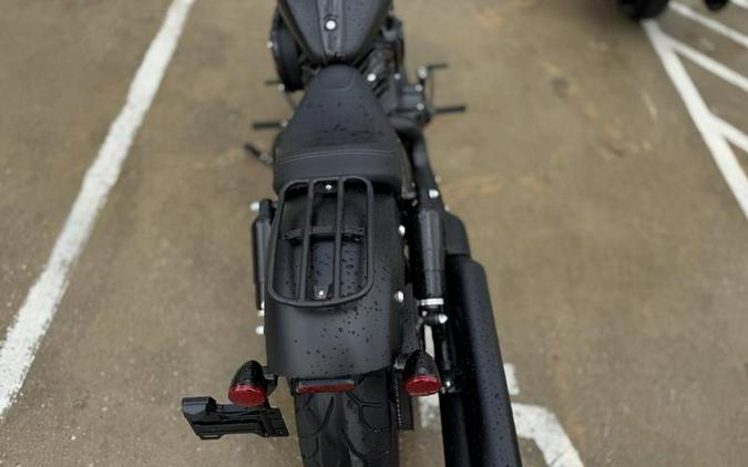 2023 Indian Motorcycle® Chief® Bobber Dark Horse® Silver Quartz Smoke