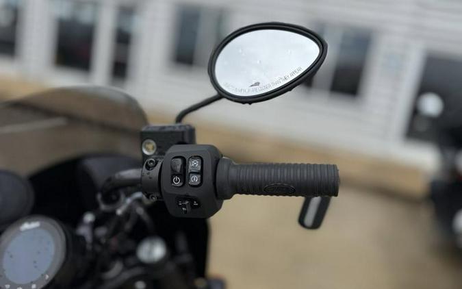 2023 Indian Motorcycle® Chief® Bobber Dark Horse® Silver Quartz Smoke