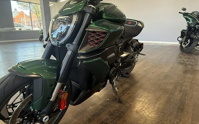 2024 DIAVEL V4 FOR BENTLEY