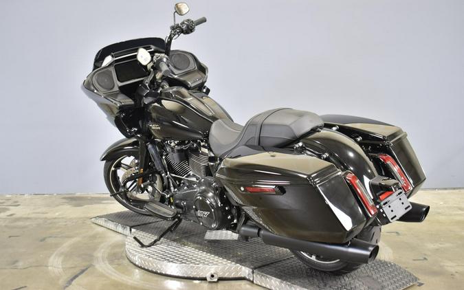 2026 Harley-Davidson Road Glide Vivid Black Black Trim