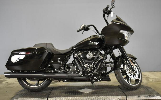2026 Harley-Davidson Road Glide Vivid Black Black Trim