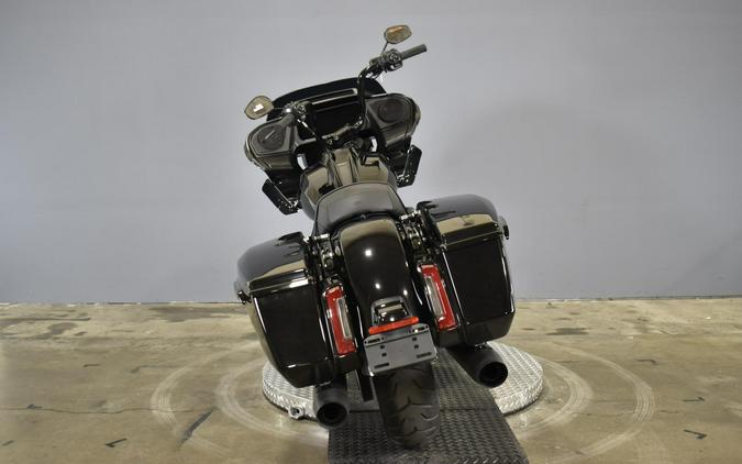 2026 Harley-Davidson Road Glide Vivid Black Black Trim