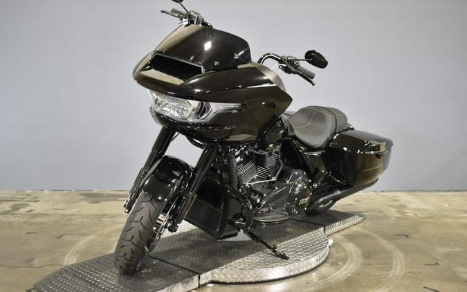 2026 Harley-Davidson Road Glide Vivid Black Black Trim