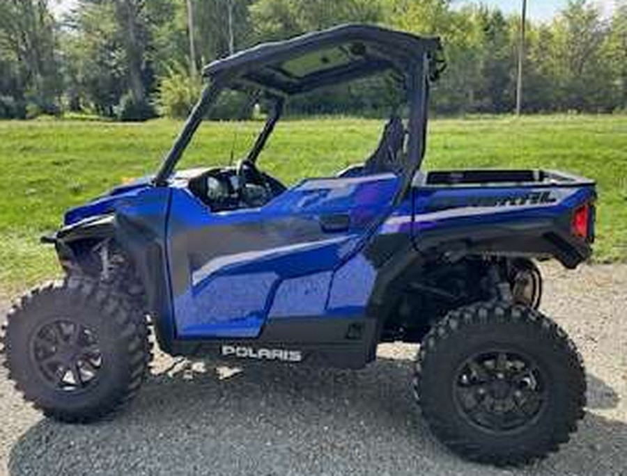 2024 Polaris Industries GENERAL® XP 1000 Premium