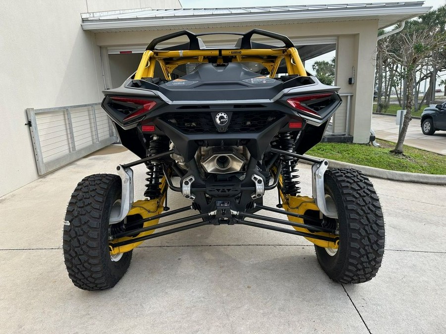 2024 Can-Am™ Maverick R X rs With SMART-SHOX