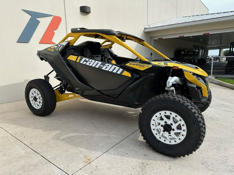 2024 Can-Am™ Maverick R X rs With SMART-SHOX