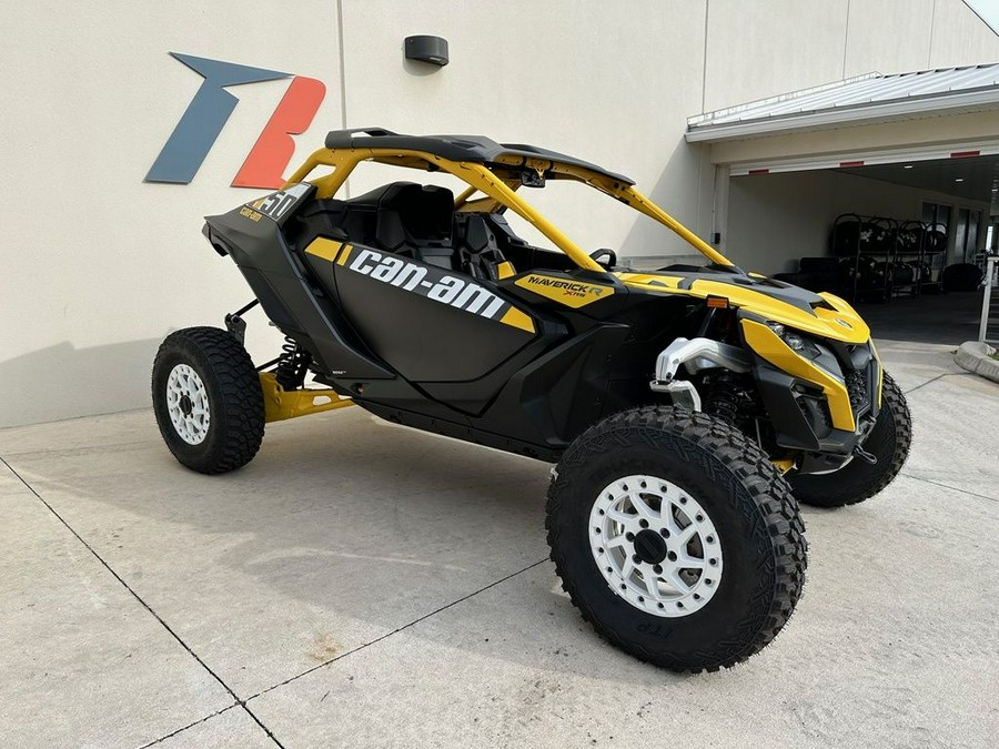 2024 Can-Am™ Maverick R X rs With SMART-SHOX