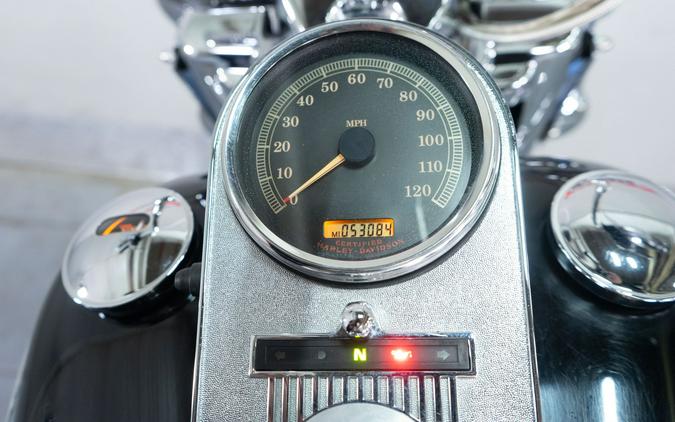 2004 Harley-Davidson FLHRCI Road King® Classic