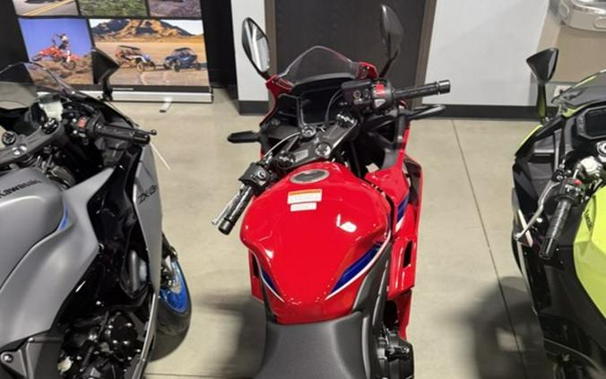 2026 Honda CBR500R ABS